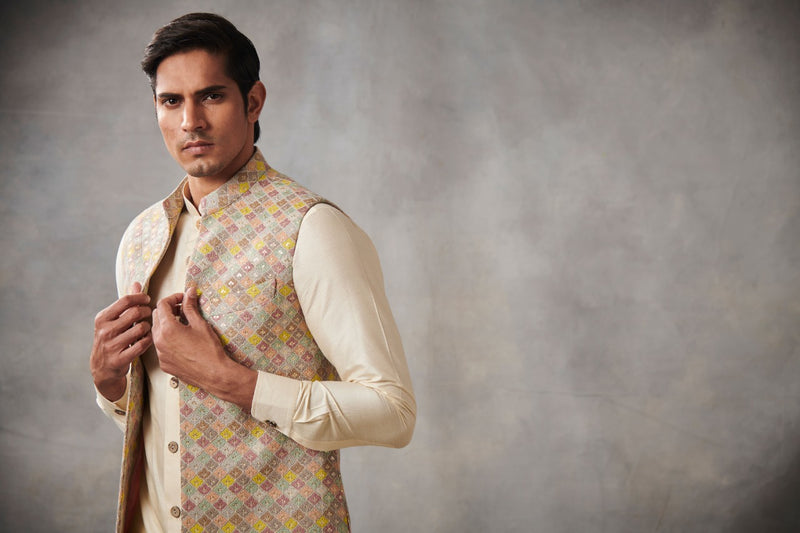 WEDDING-WARDROBE-ESSENTIAL-BUNDI-SETS Gargee