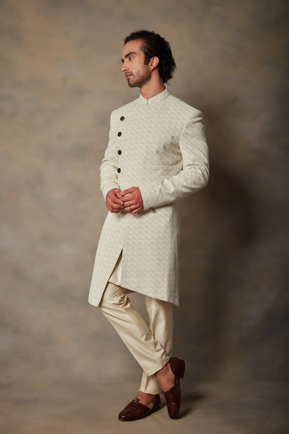 Gargee Designer's IVORY EMBROIDERED INDO SET Gargee Designer