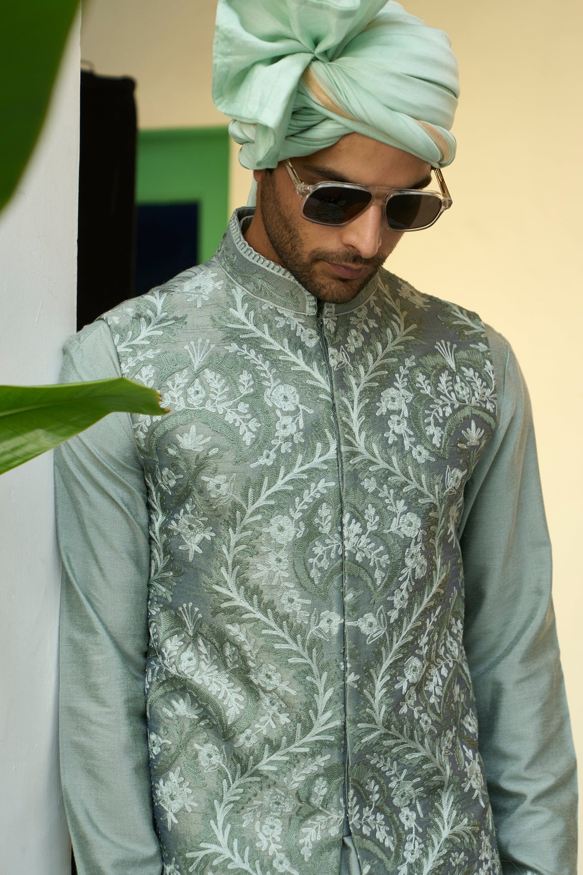 Gargee Designer's Pista Sahejen Bundi Set Gargee