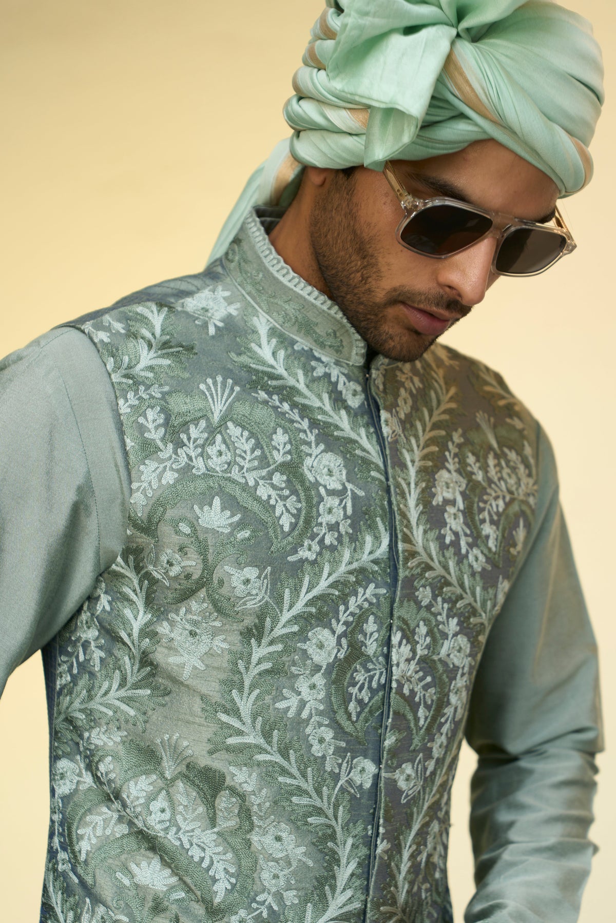 Gargee Designer's Pista Sahejen Bundi Set Gargee