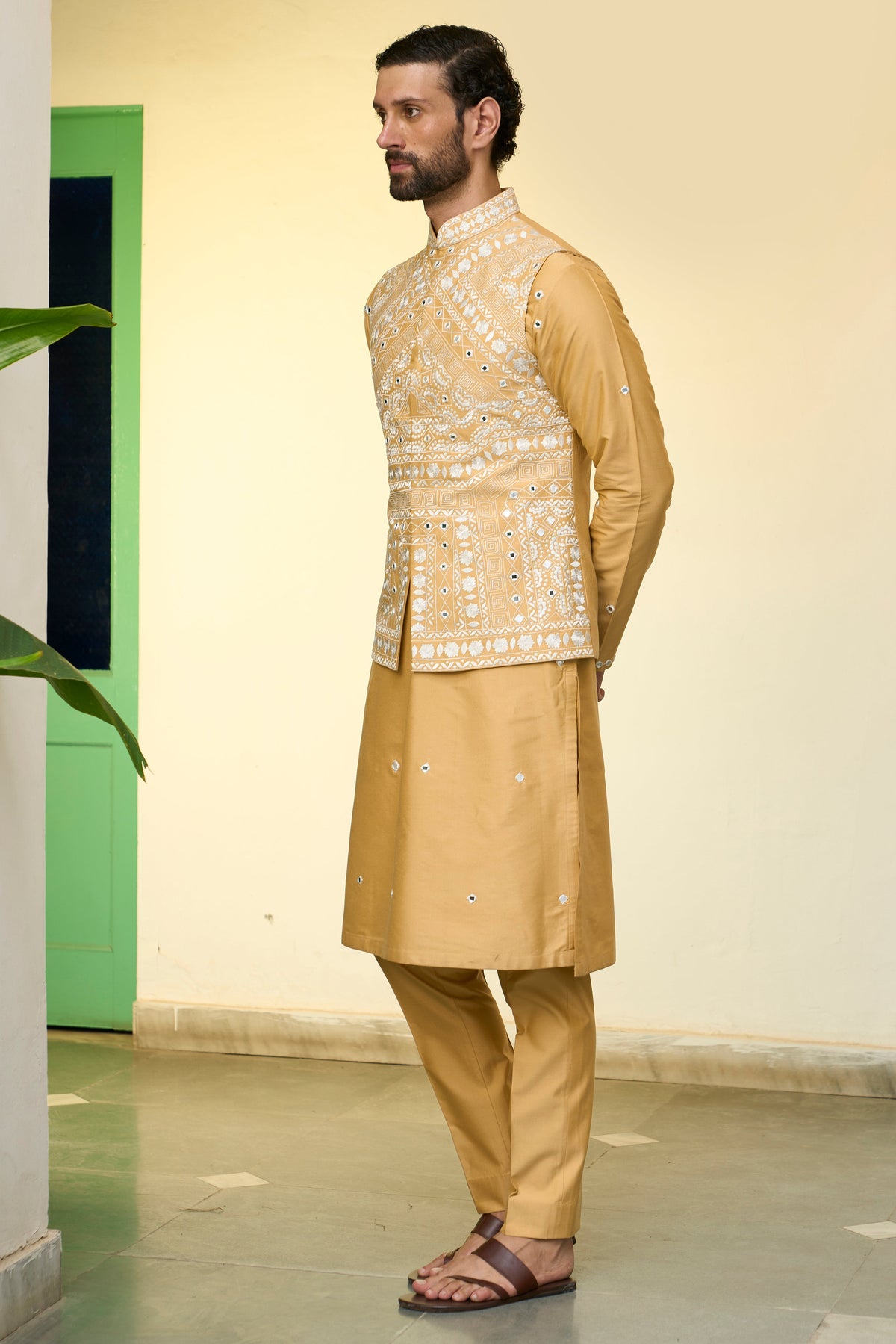 Gargee Designer's Sunhera Garv Bundi Set Gargee