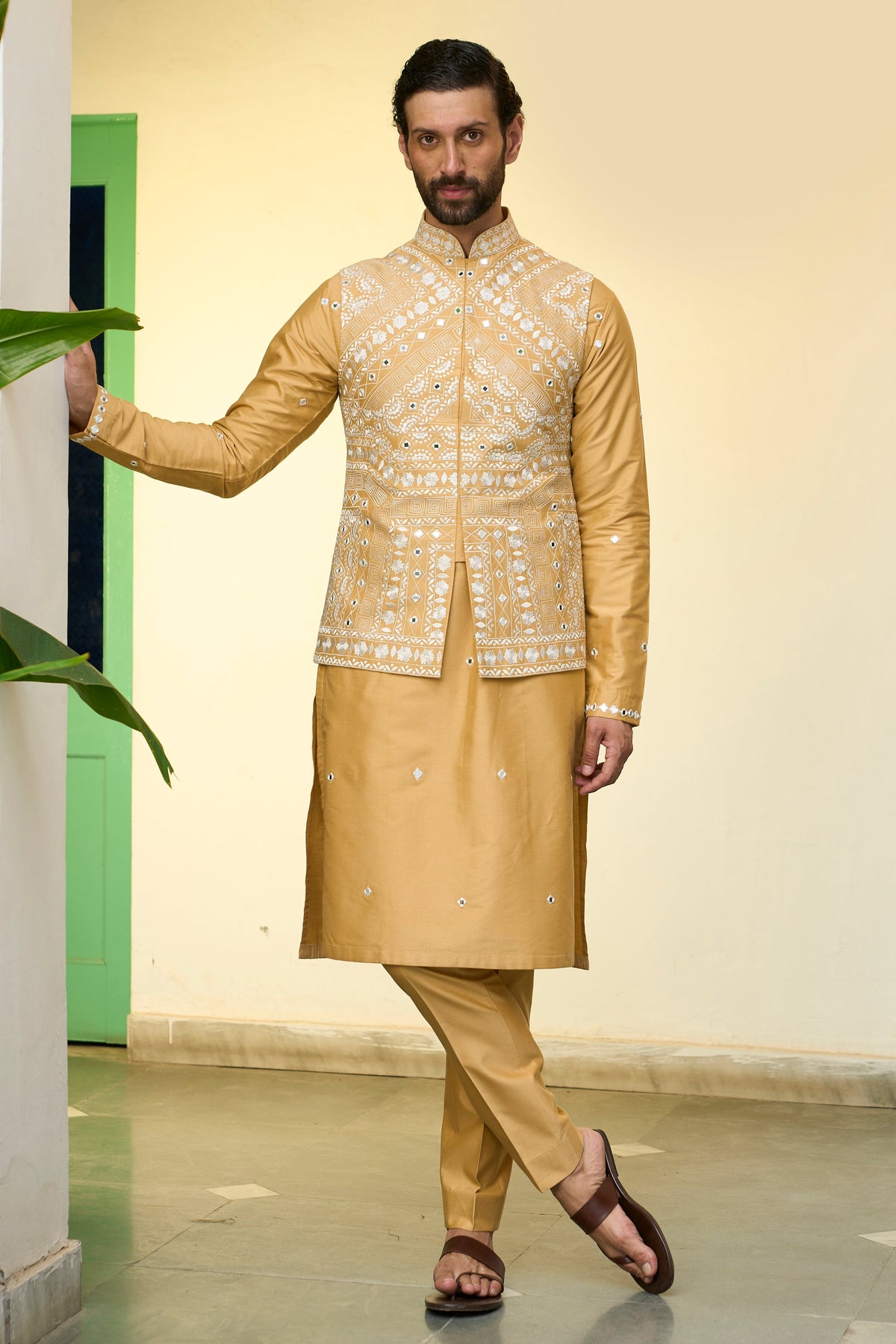 Gargee Designer's Sunhera Garv Bundi Set Gargee