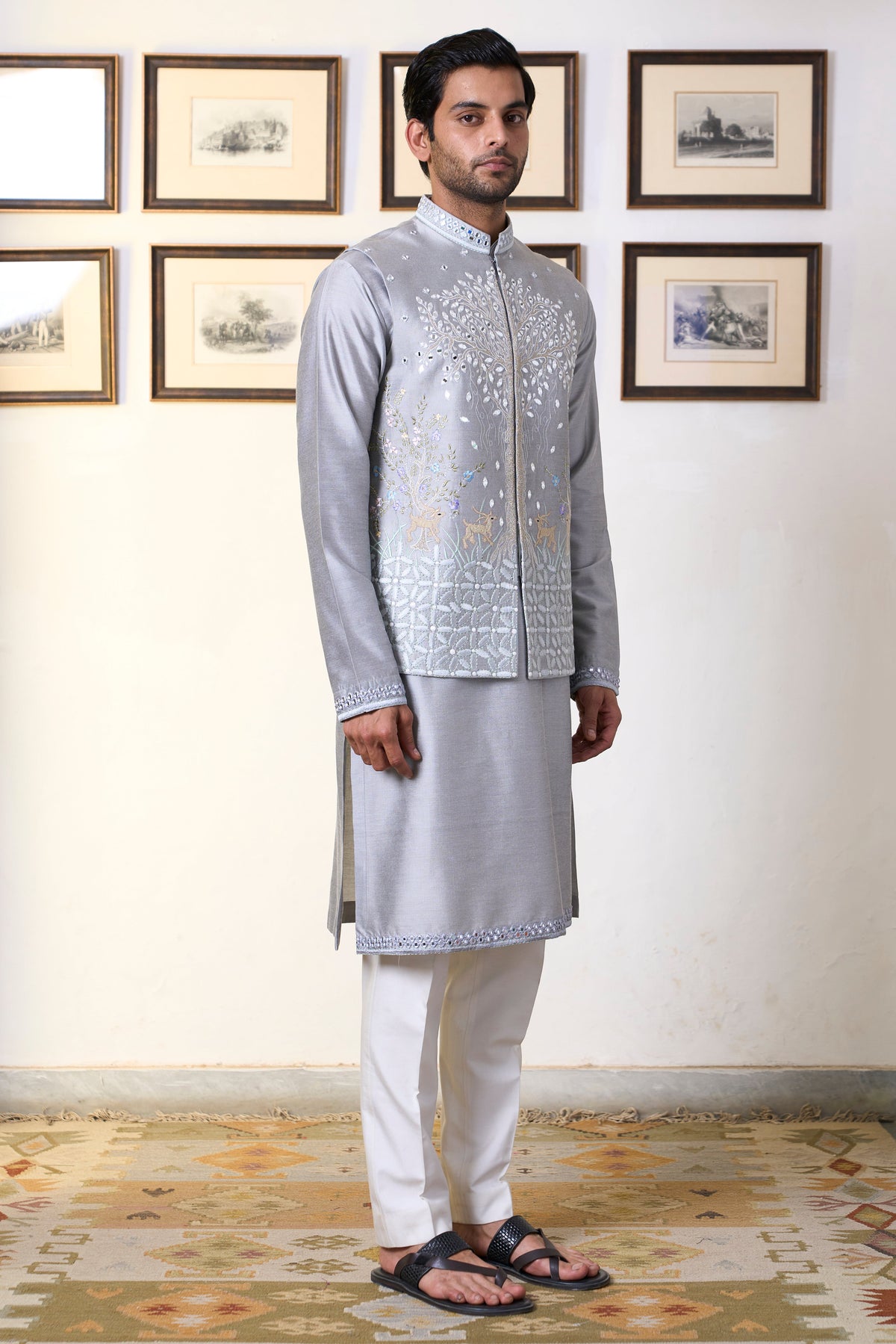 Gargee Designer's Neela Salety Bundi Set Gargee