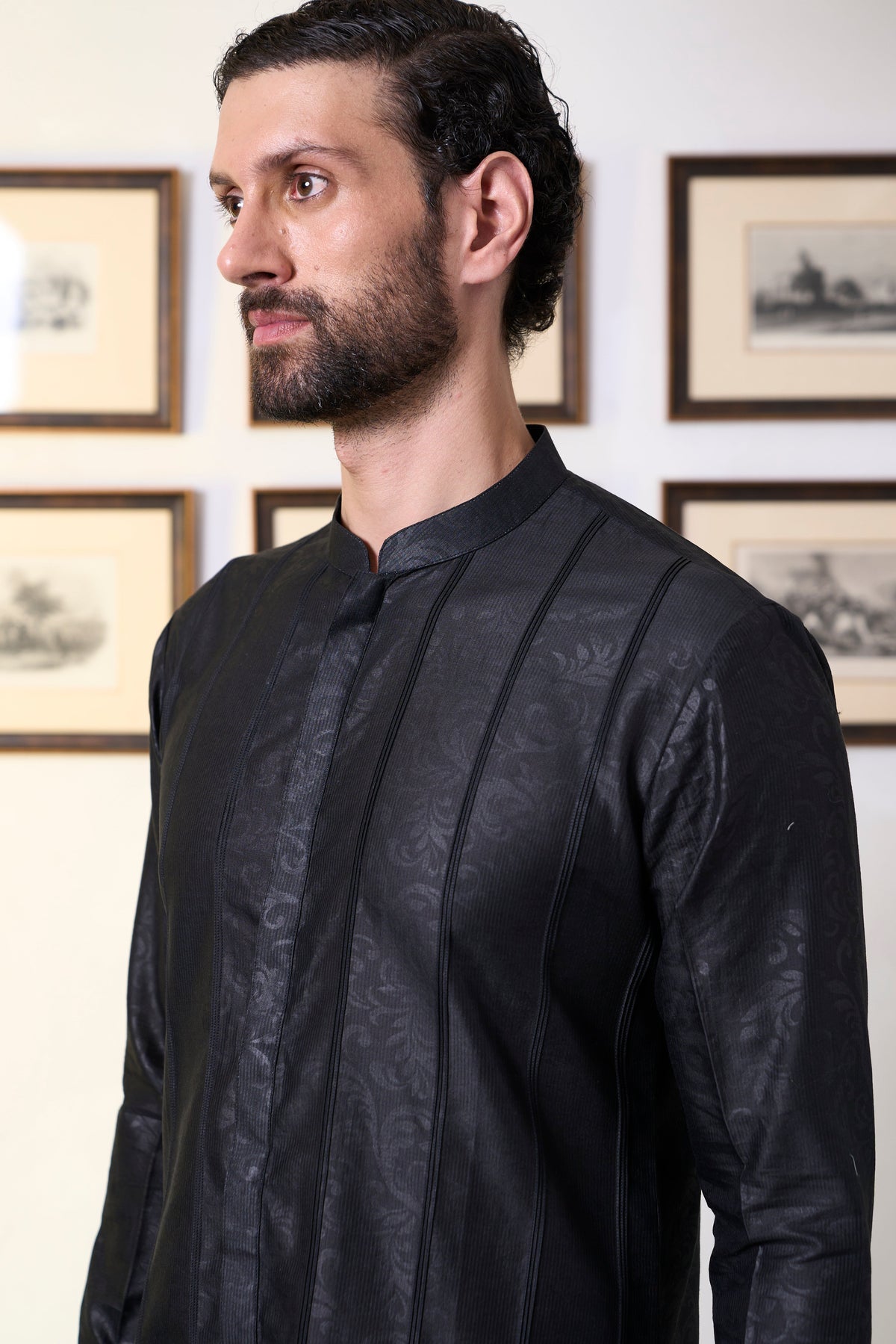 Gargee Designer's Siyah Makhmal Jodhpuri Set Gargee