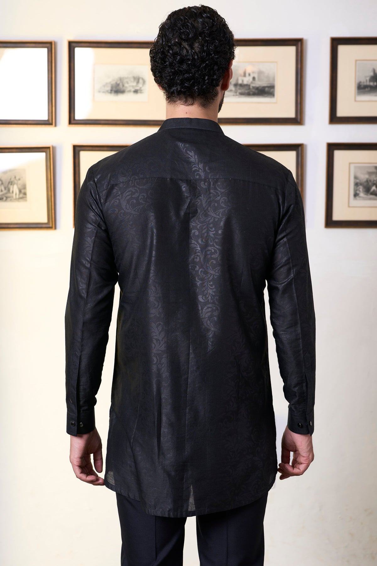 Gargee Designer's Siyah Makhmal Jodhpuri Set Gargee