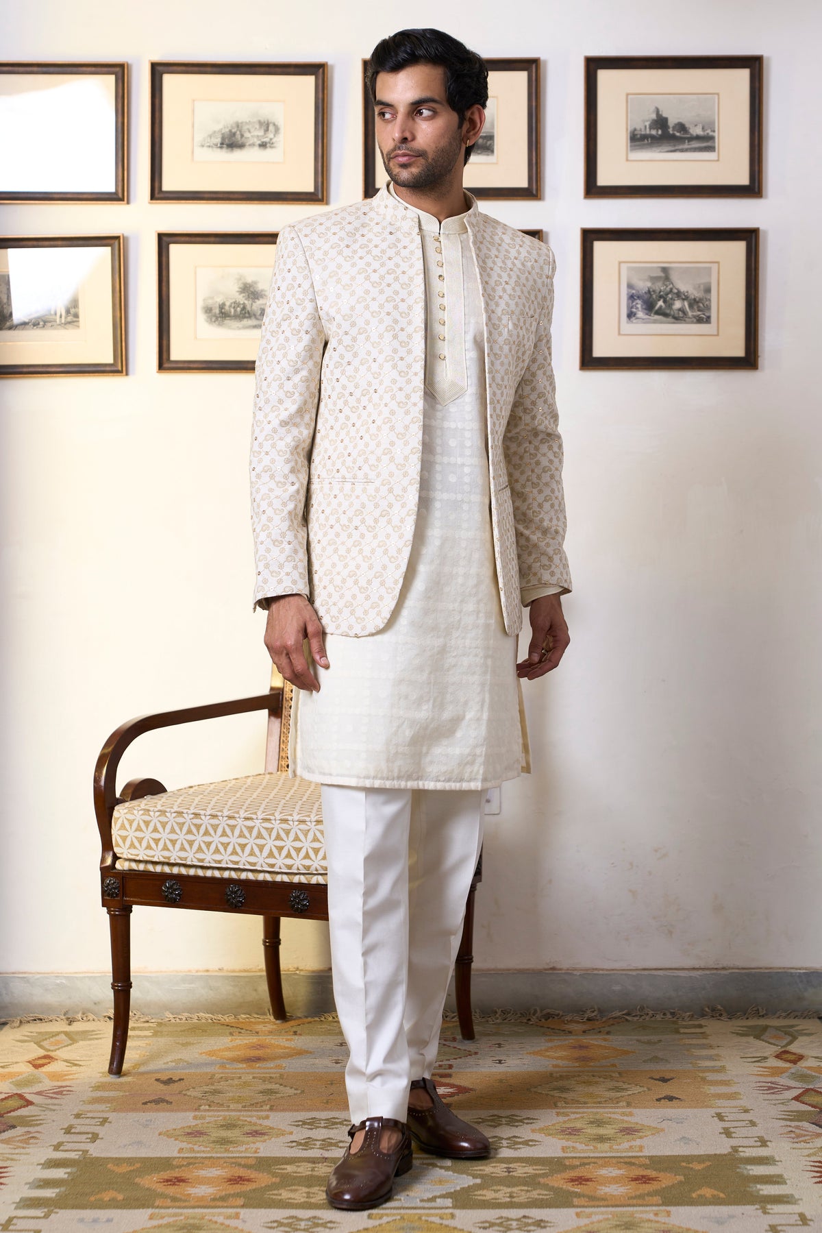 Gargee Designer's Mogra Chaand Jodhpuri Set Gargee