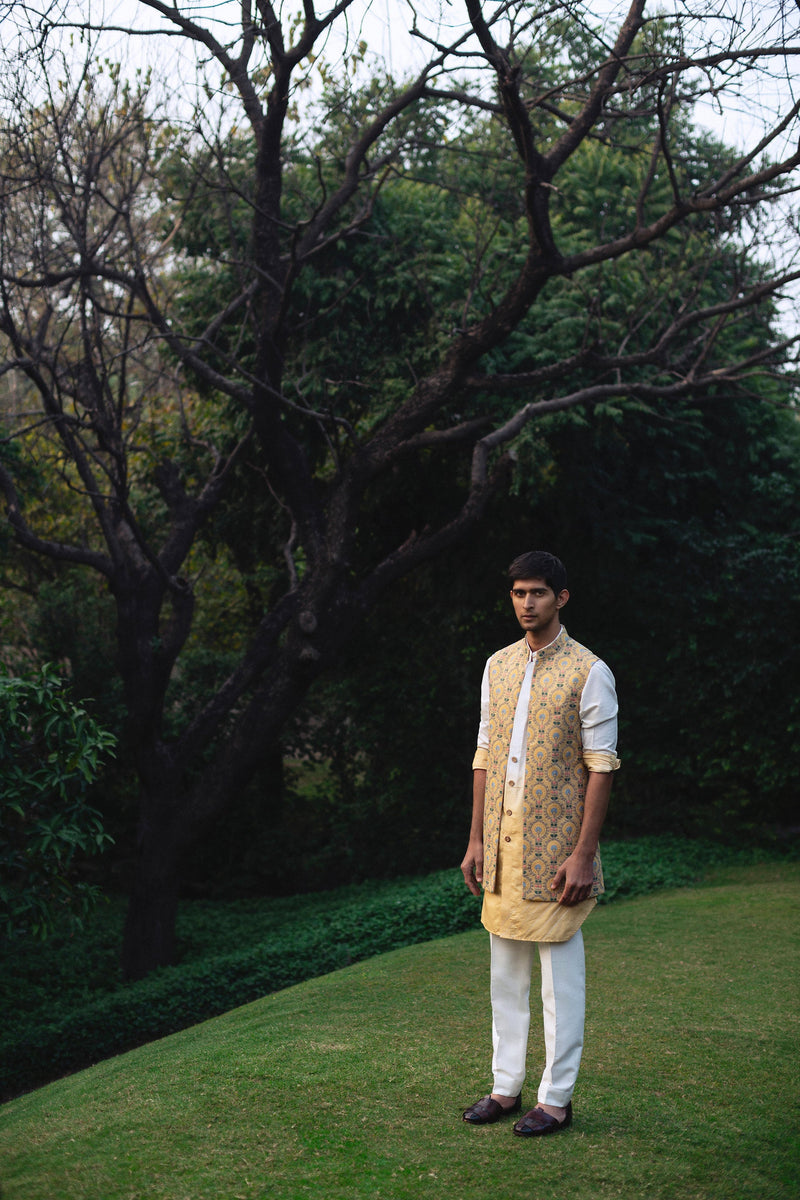 Gargee Designer's YELLOW LINEN EMBROIDERED SHRUG SET Gargee