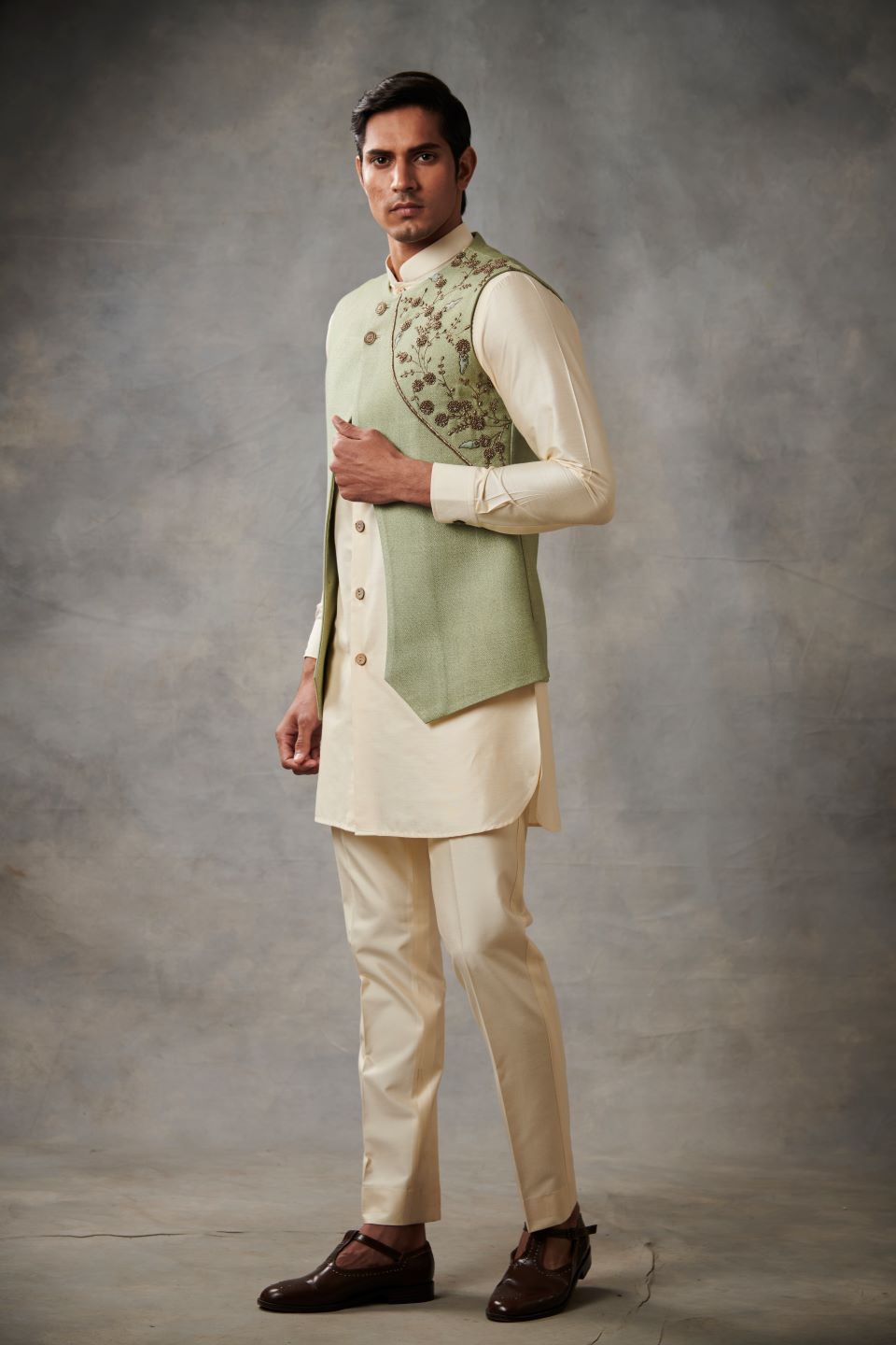 Gargee Designer's MINT SILK EMBROIDERED BUNDI SET Gargee