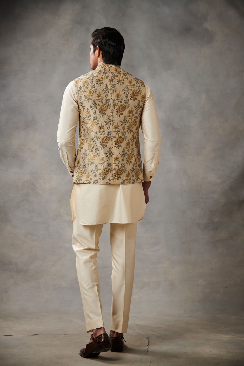 GOLD EMBROIDERED CHANDERI BUNDI SET 4