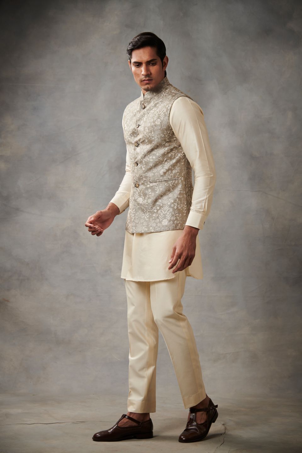 GREY SILK  EMBROIDERED BUNDI SET 2