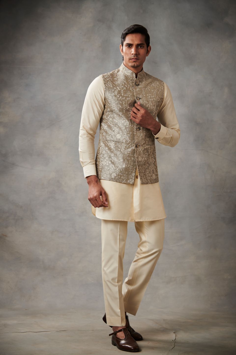 GREY SILK  EMBROIDERED BUNDI SET 3