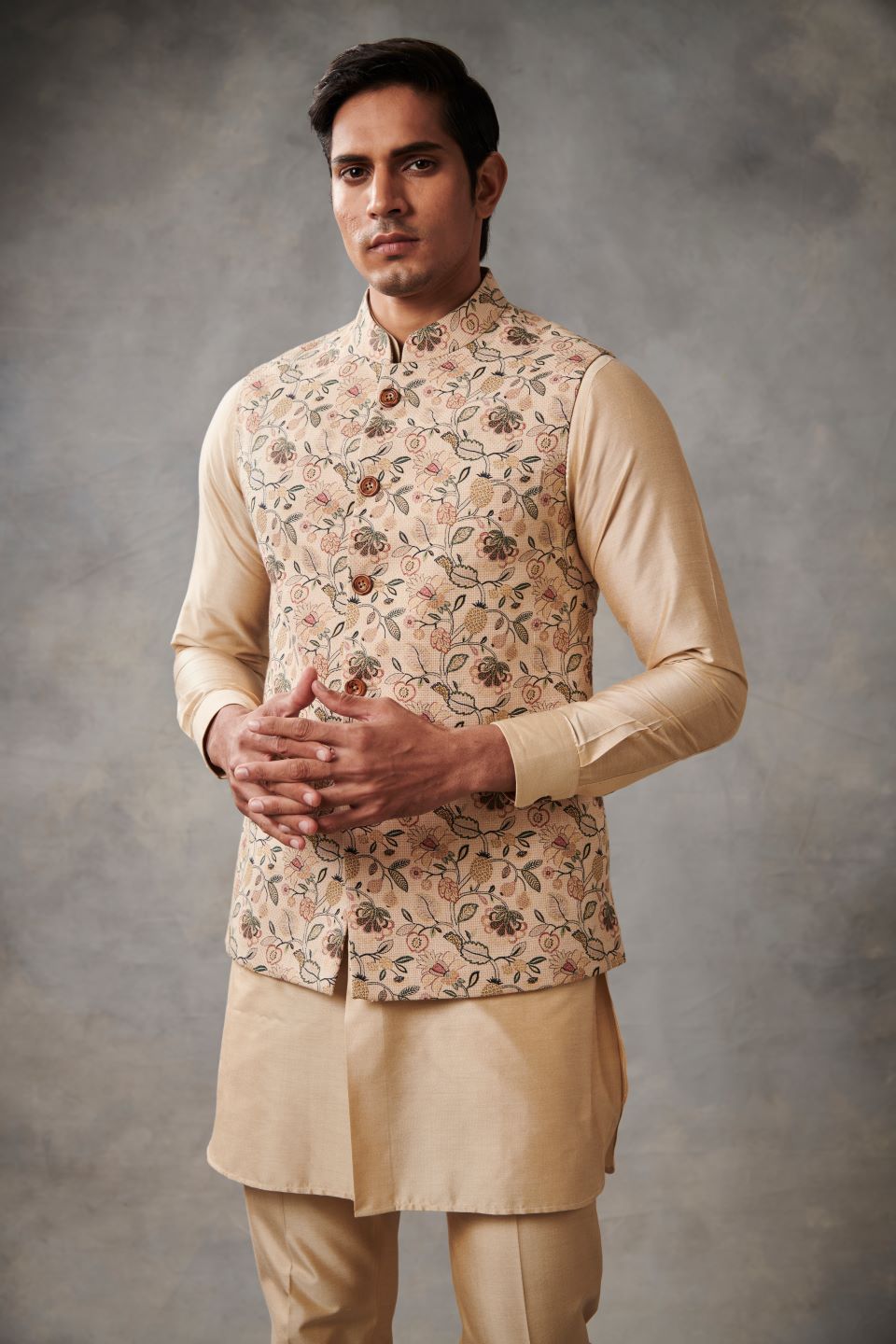 BEIGE LINEN EMBROIDERED BUNDI SET 1