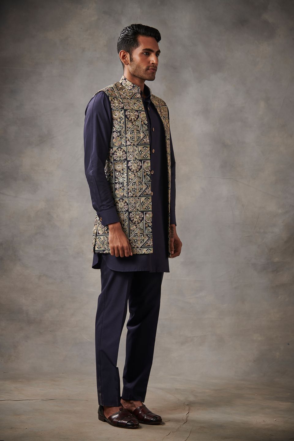 Gargee Designer's BLUE EMBROIDERED SILK Shrug Set Gargee