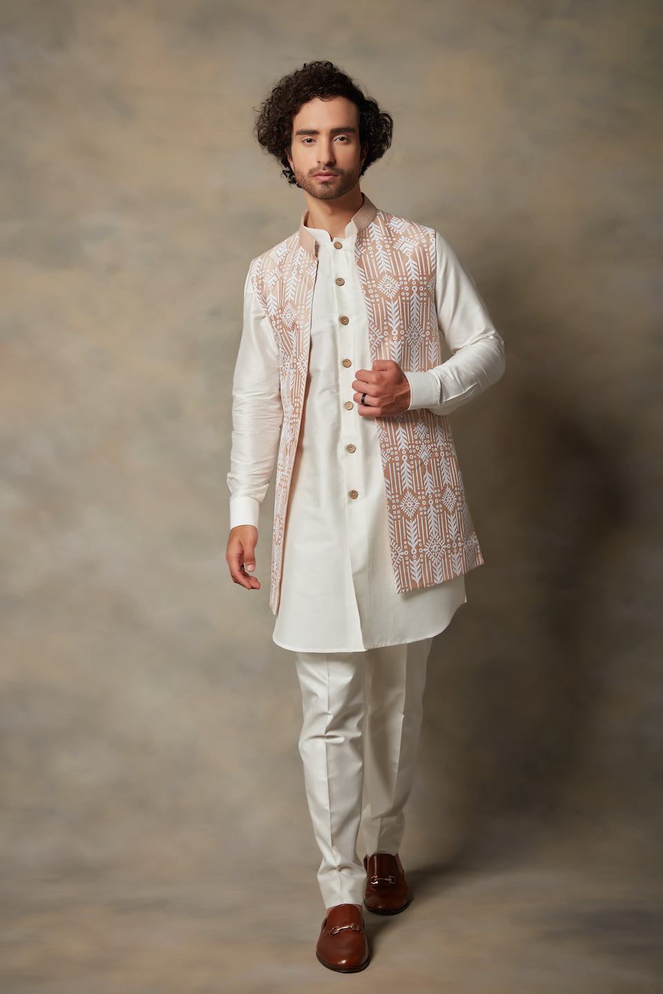 Gargee Designer's BEIGE APPLIQUE SHRUG SET Gargee