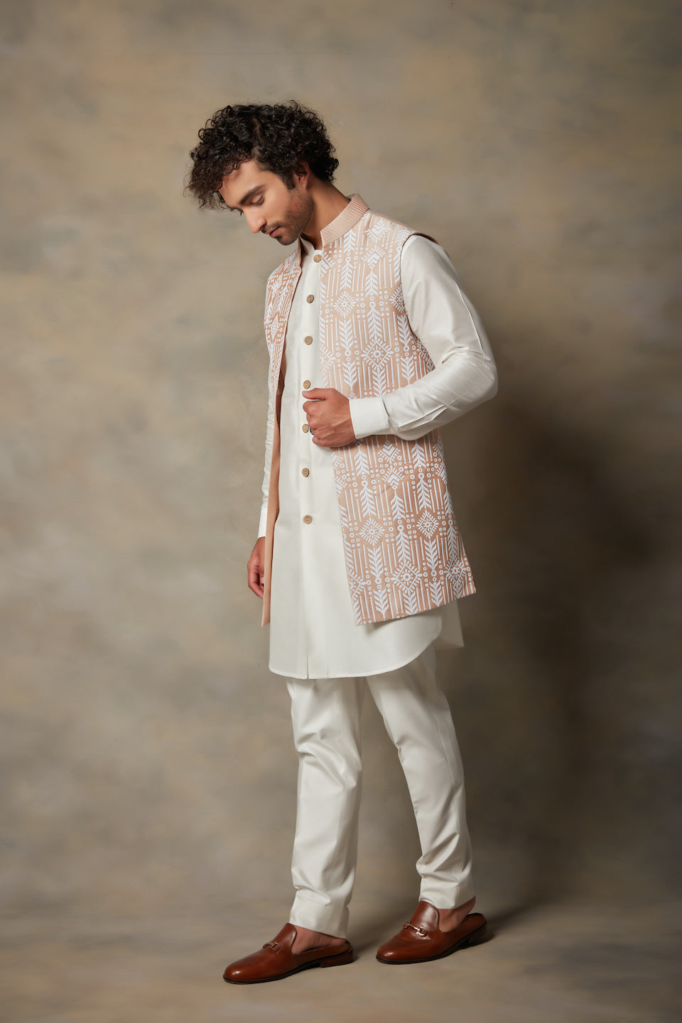 Gargee Designer's BEIGE APPLIQUE SHRUG SET Gargee