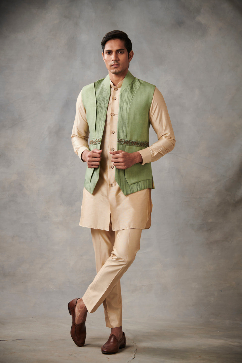 Gargee Designer's MINT GREEN SILK EMBROIDERED Shrug Set Gargee