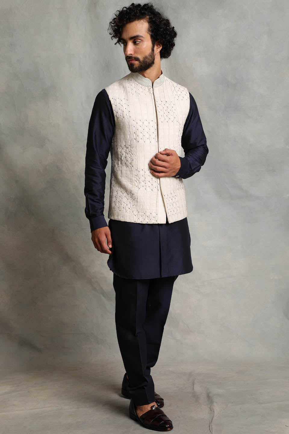 IVORY TUCKED BUNDI SET 3