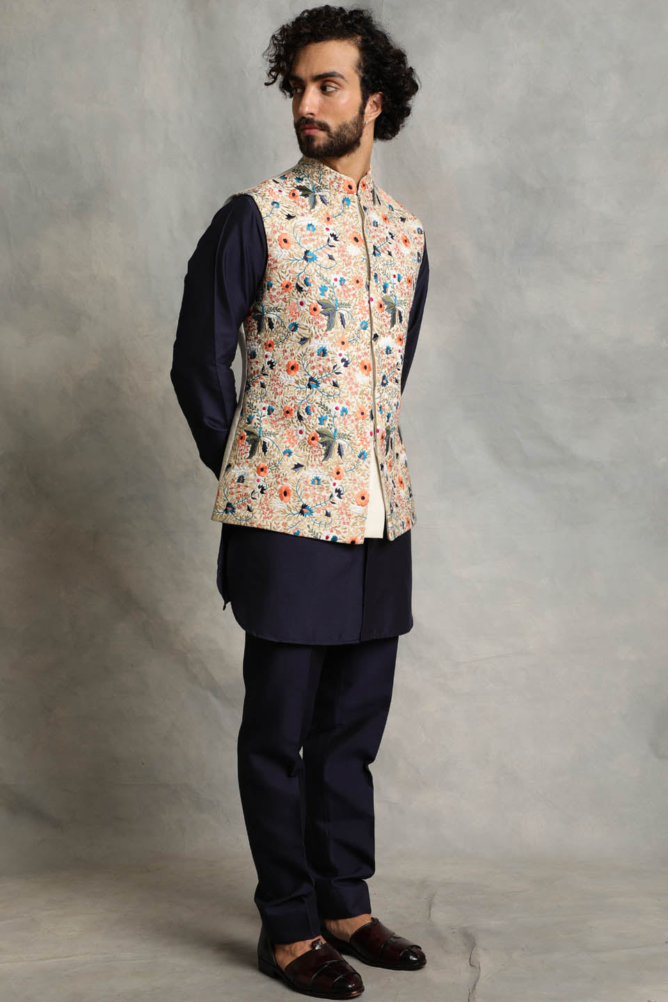 Gargee Designer's MULTICOLOR EMBROIDERED BUNDI SET Gargee