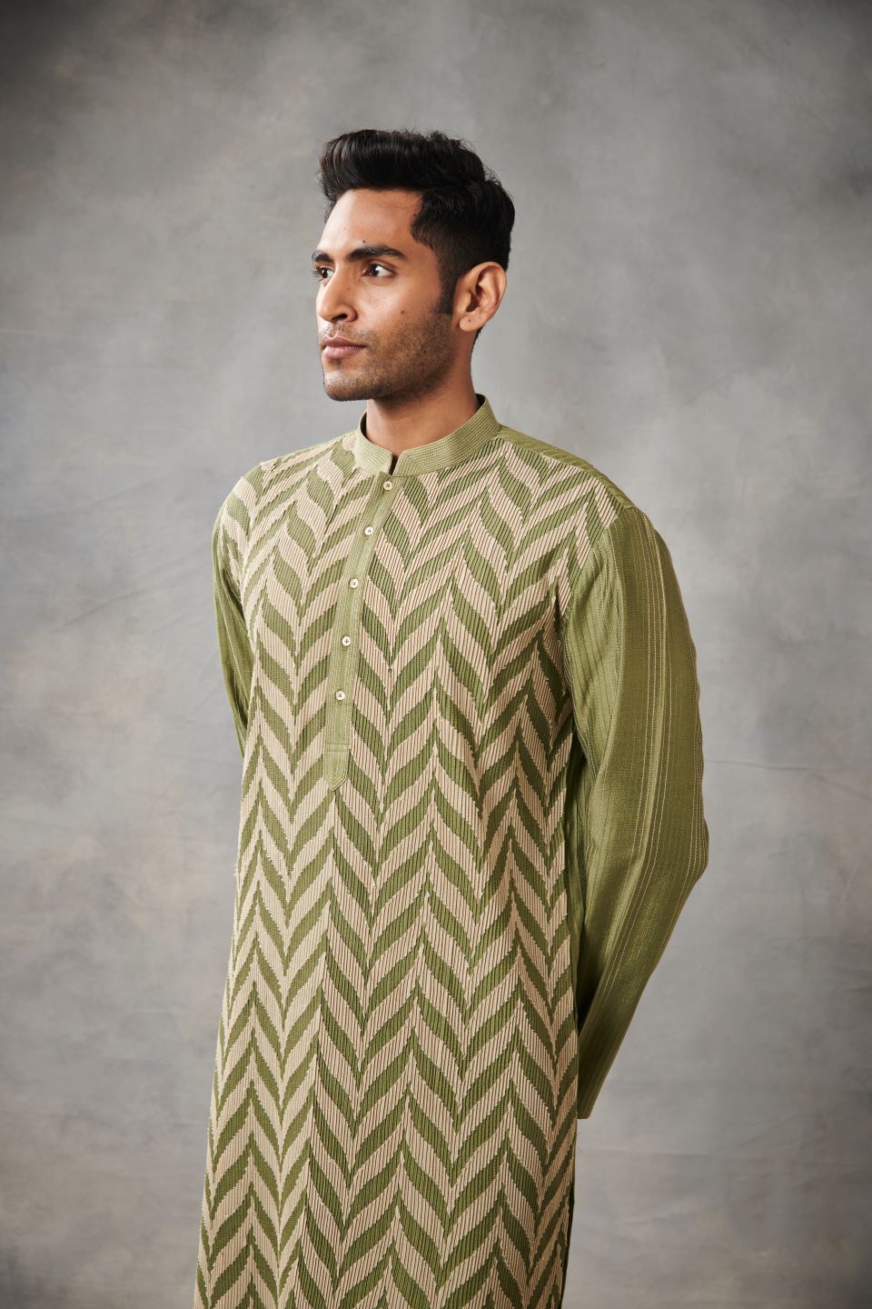 GREEN APPLIQUE PINTUCKED KURTA SET 5
