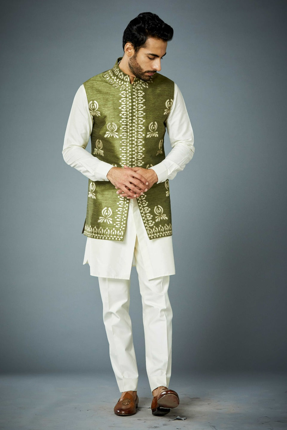 Gargee Designer's OLIVE EMBROIDERED BUNDI SET Gargee