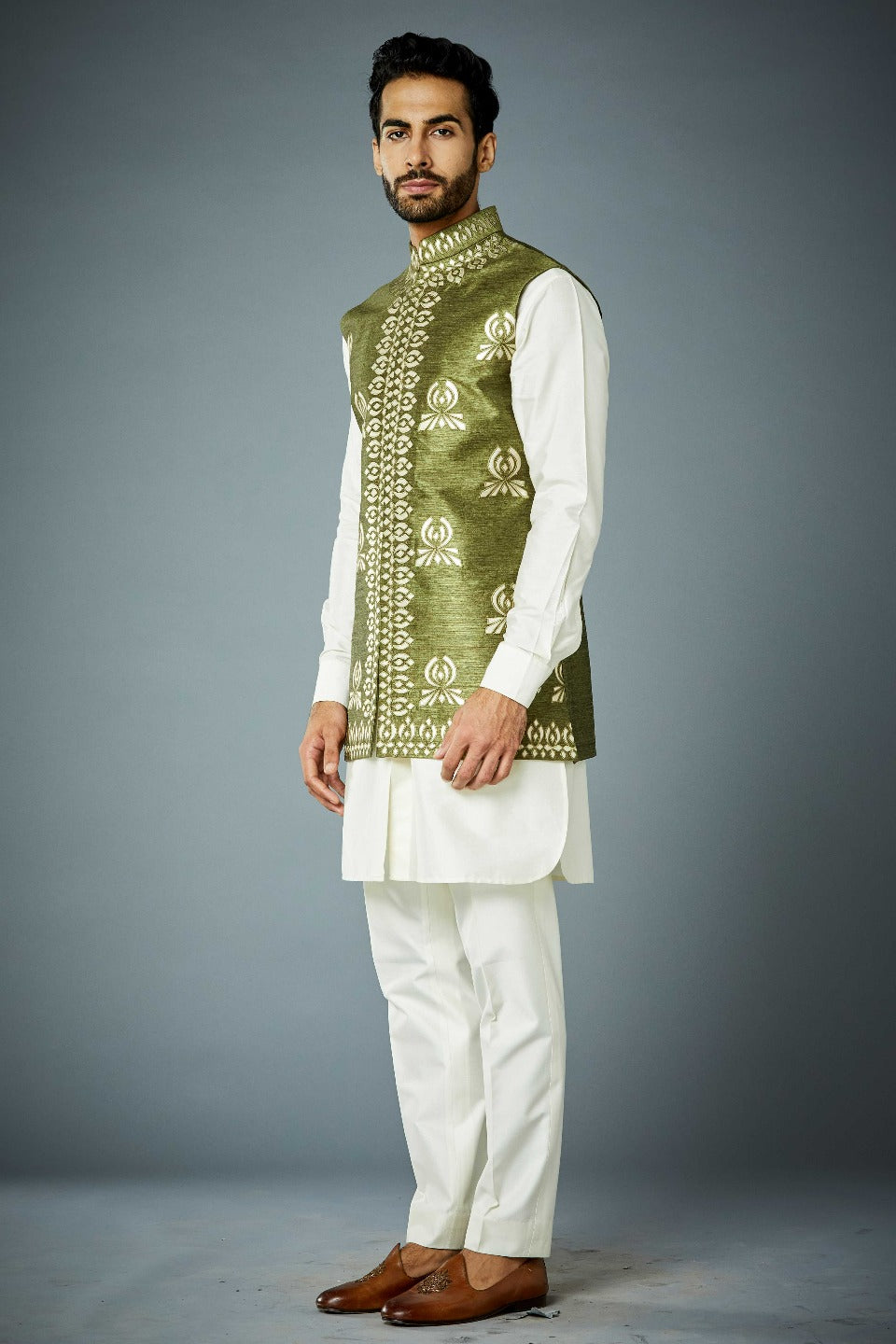 Gargee Designer's OLIVE EMBROIDERED BUNDI SET Gargee