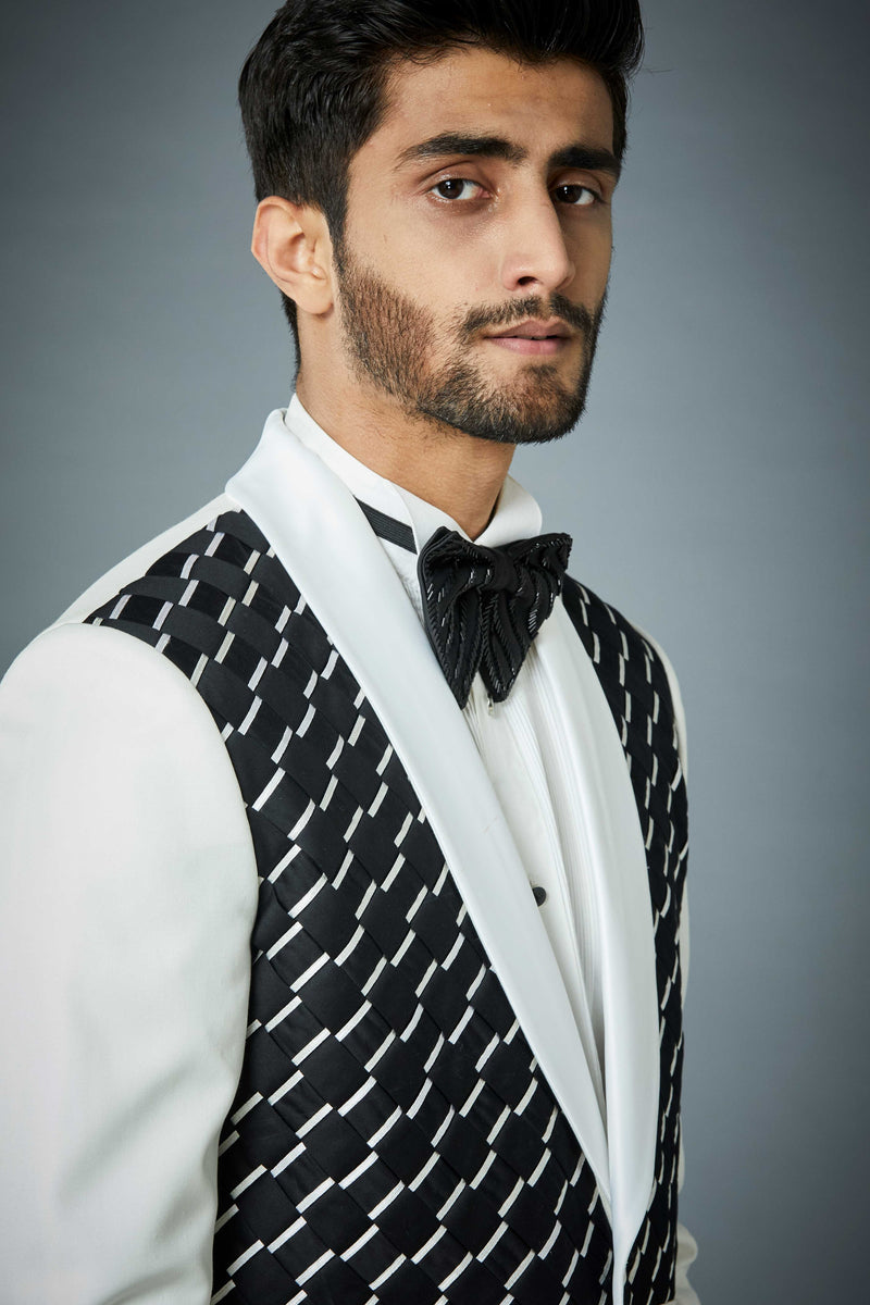 Gargee Designer's BLACK 'N' WHITE WOVEN TUXEDO SET Gargee