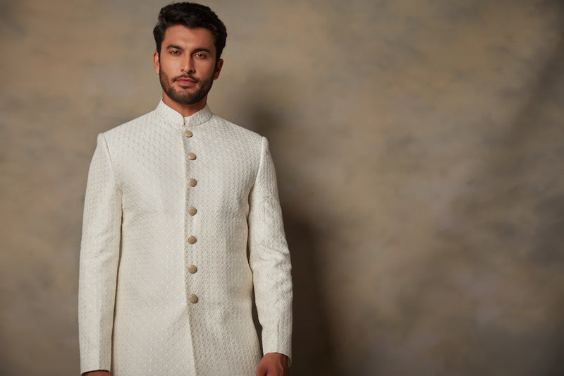 A GUIDE TO GROOM FASHION FOR PERFECT WEDDING
