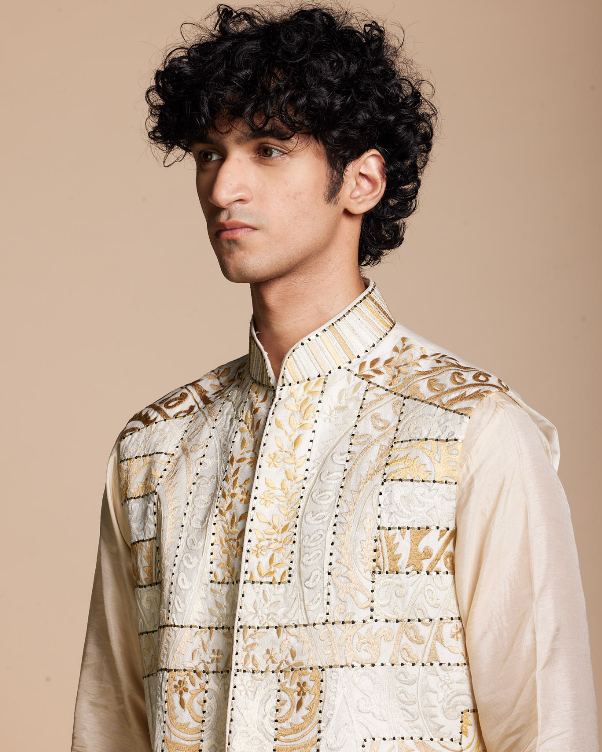Ivory embroidery bundi set Gargee