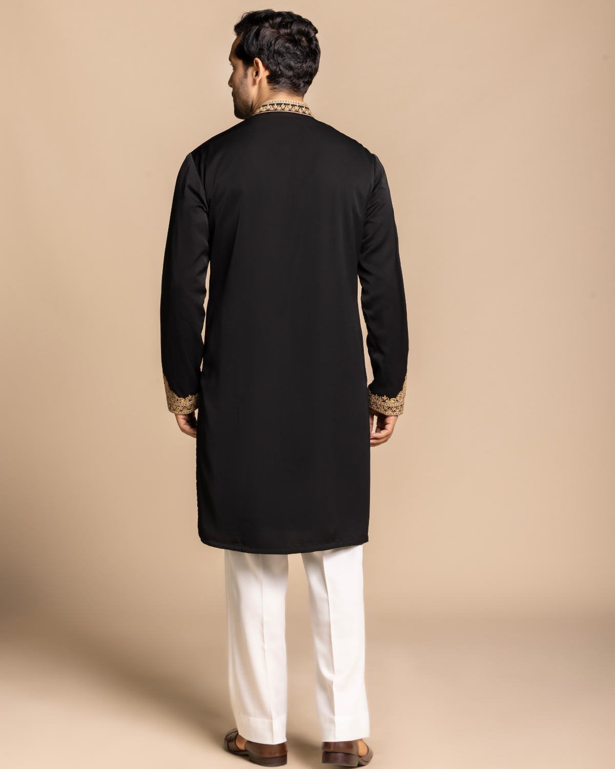 Black Embroidered Kurta Set with Stole Gargee