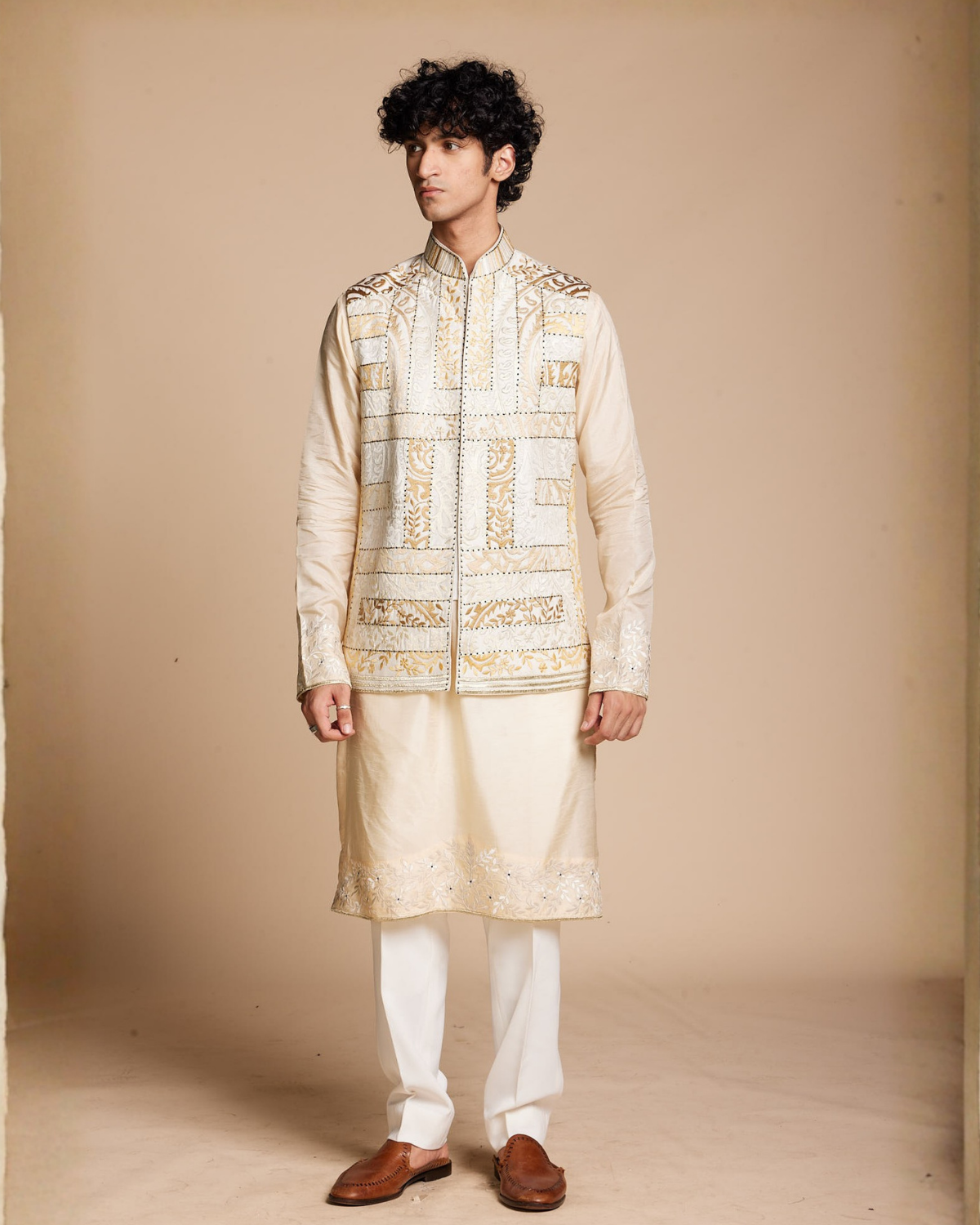 Ivory embroidery bundi set Gargee
