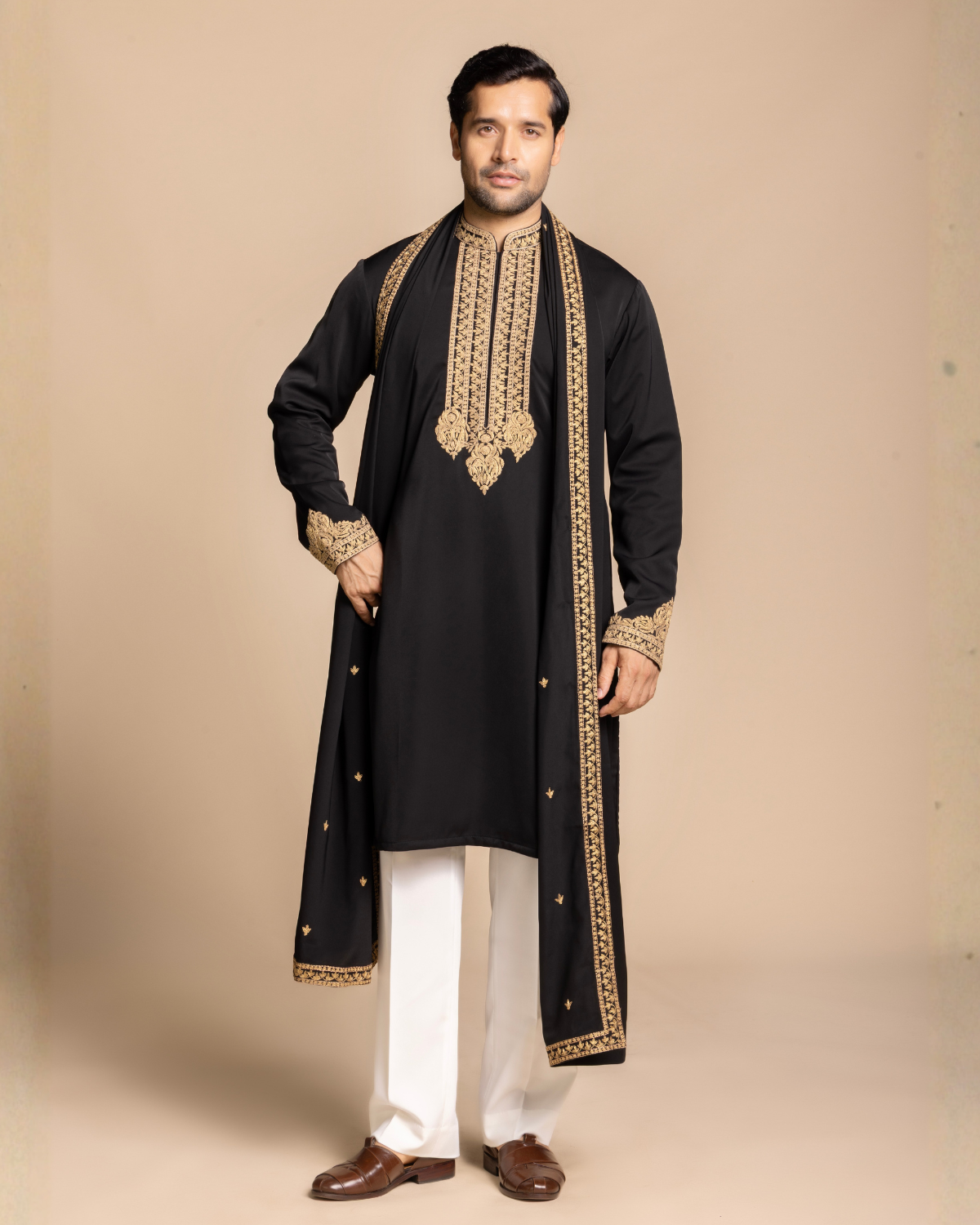 Black Embroidered Kurta Set with Stole Gargee