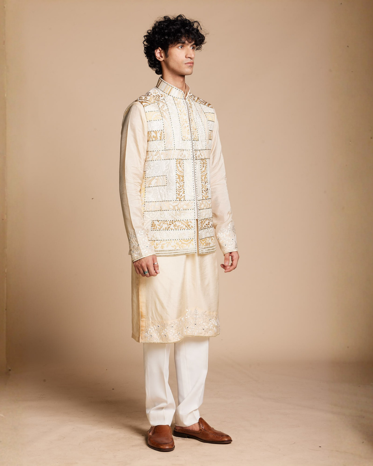 Ivory embroidery bundi set Gargee