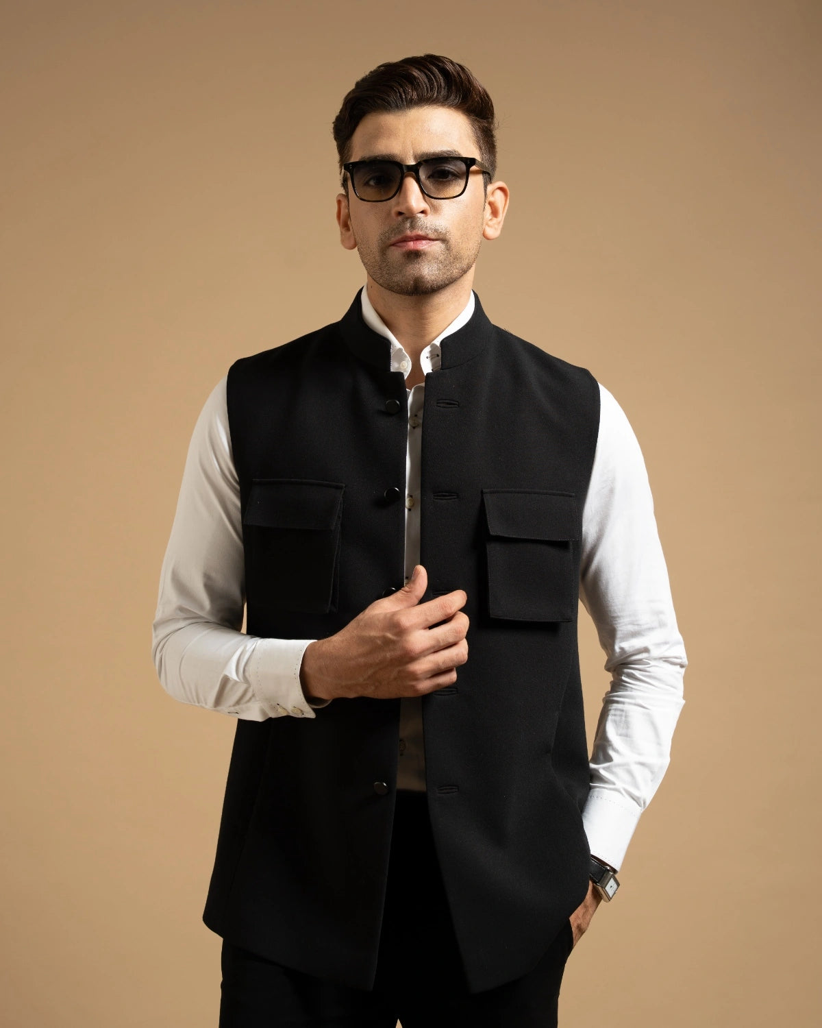Black Stretchable Utility Down-Vest Gargee