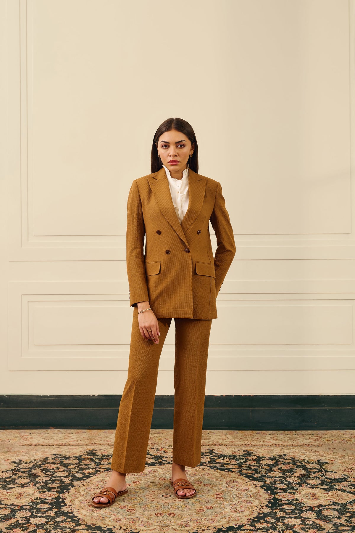 Camel Double-Breasted Women’s Suit Gargee
