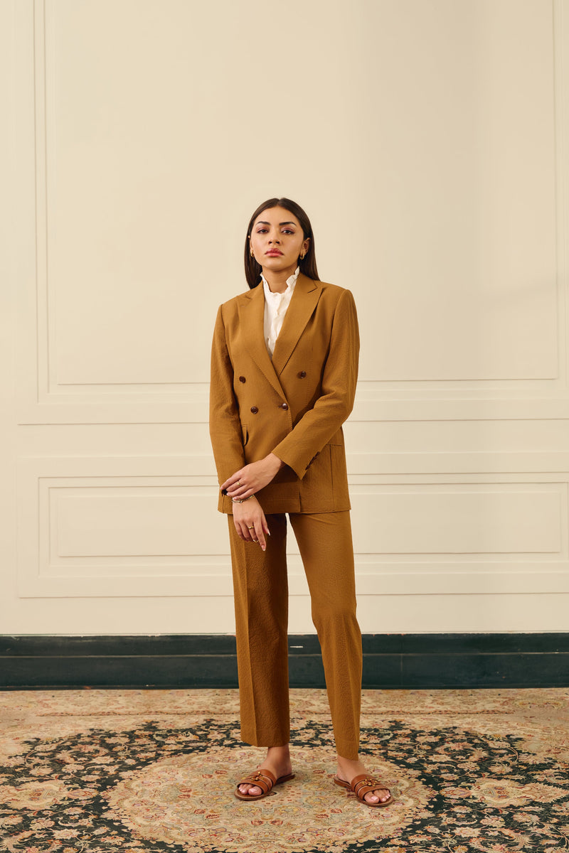 Camel Double-Breasted Women’s Suit Gargee