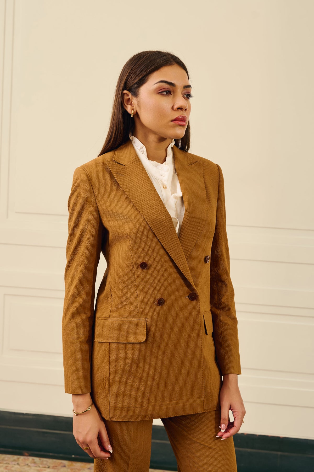 Camel Double-Breasted Women’s Suit Gargee