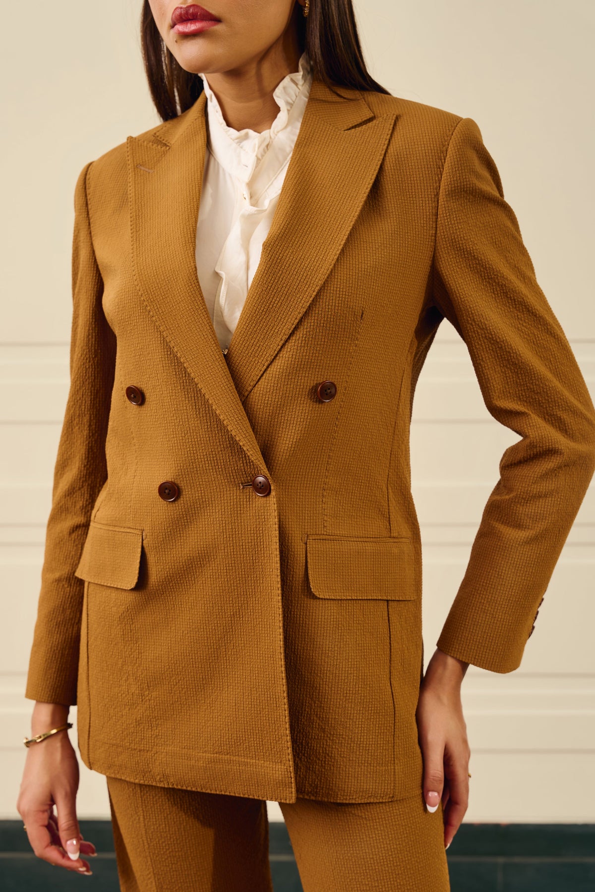 Camel Double-Breasted Women’s Suit Gargee