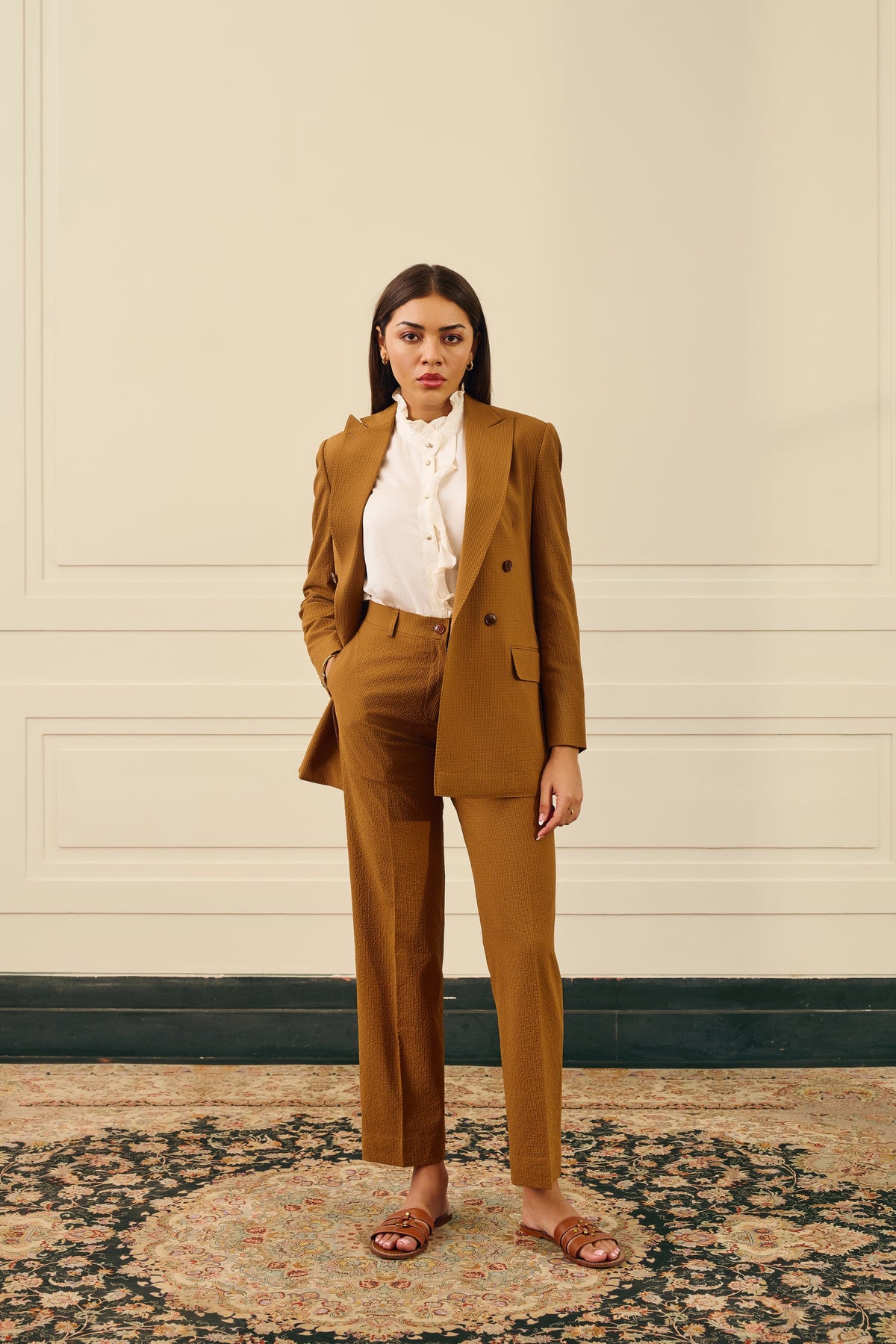 Camel Double-Breasted Women’s Suit Gargee