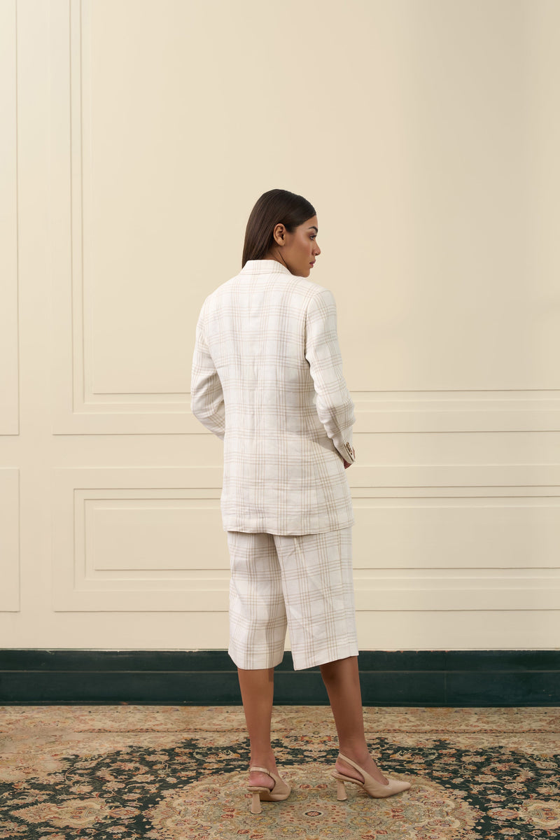 Ivory Plaid Women’s Short Suit Gargee