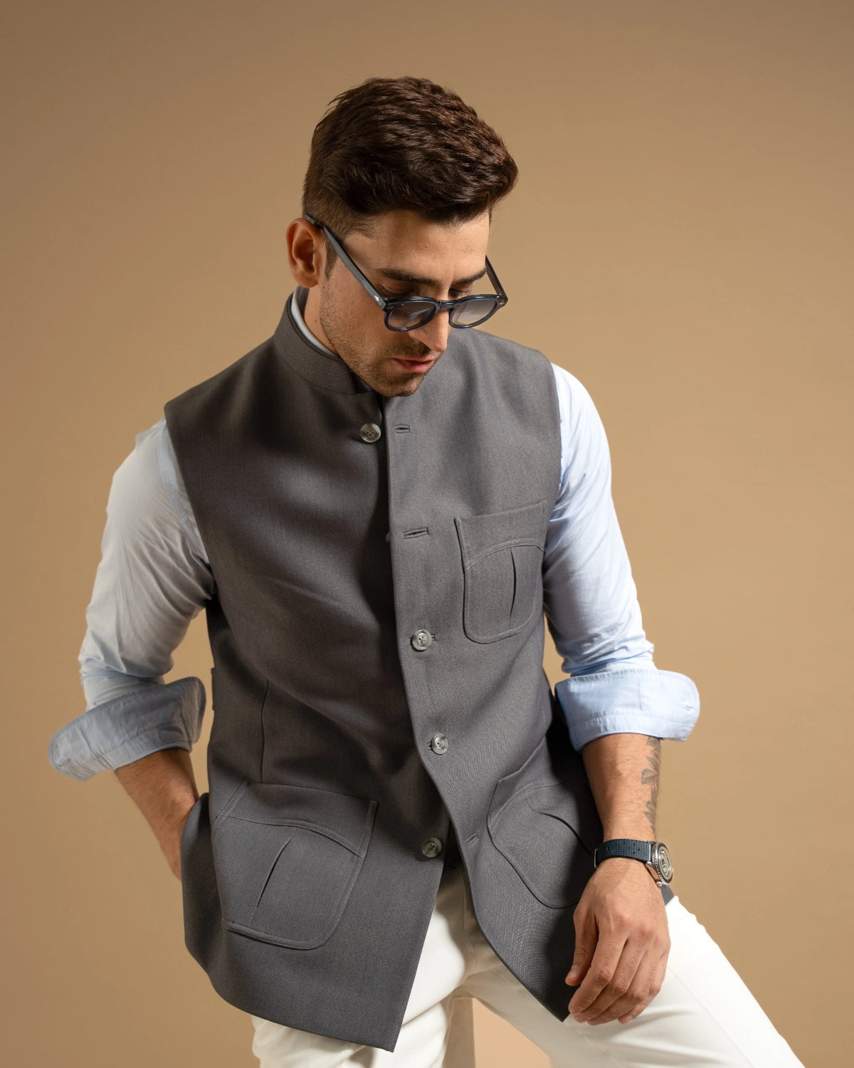 Grey Textured Strechable Down-Vest Gargee