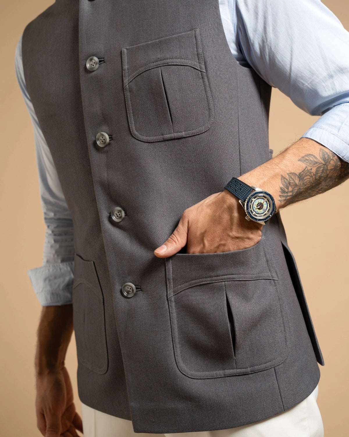 Grey Textured Strechable Down-Vest Gargee