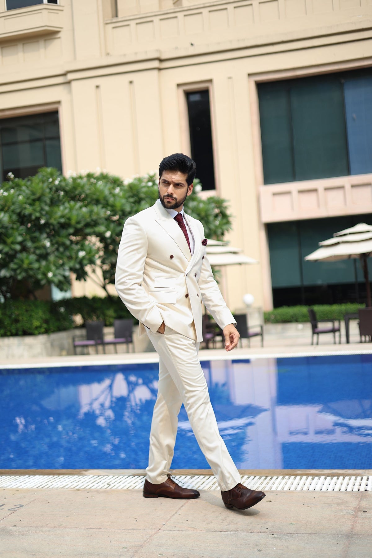 IVORY DOUBLE BREAST SUIT Gargee