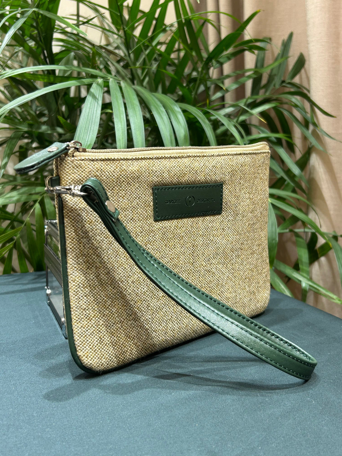 The Sandust Gentleman's Pouch Gargee