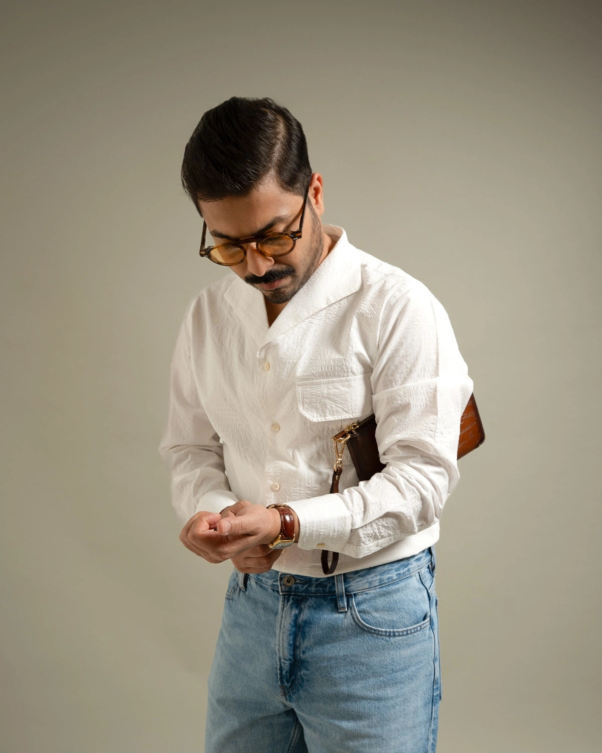 White Textured Resort Collar Shirt Gargee