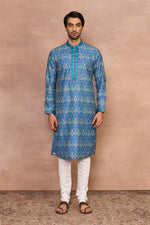 Razaak Aqua Ikat Kurta Set