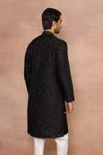 Parwaaz Black Kurta Set