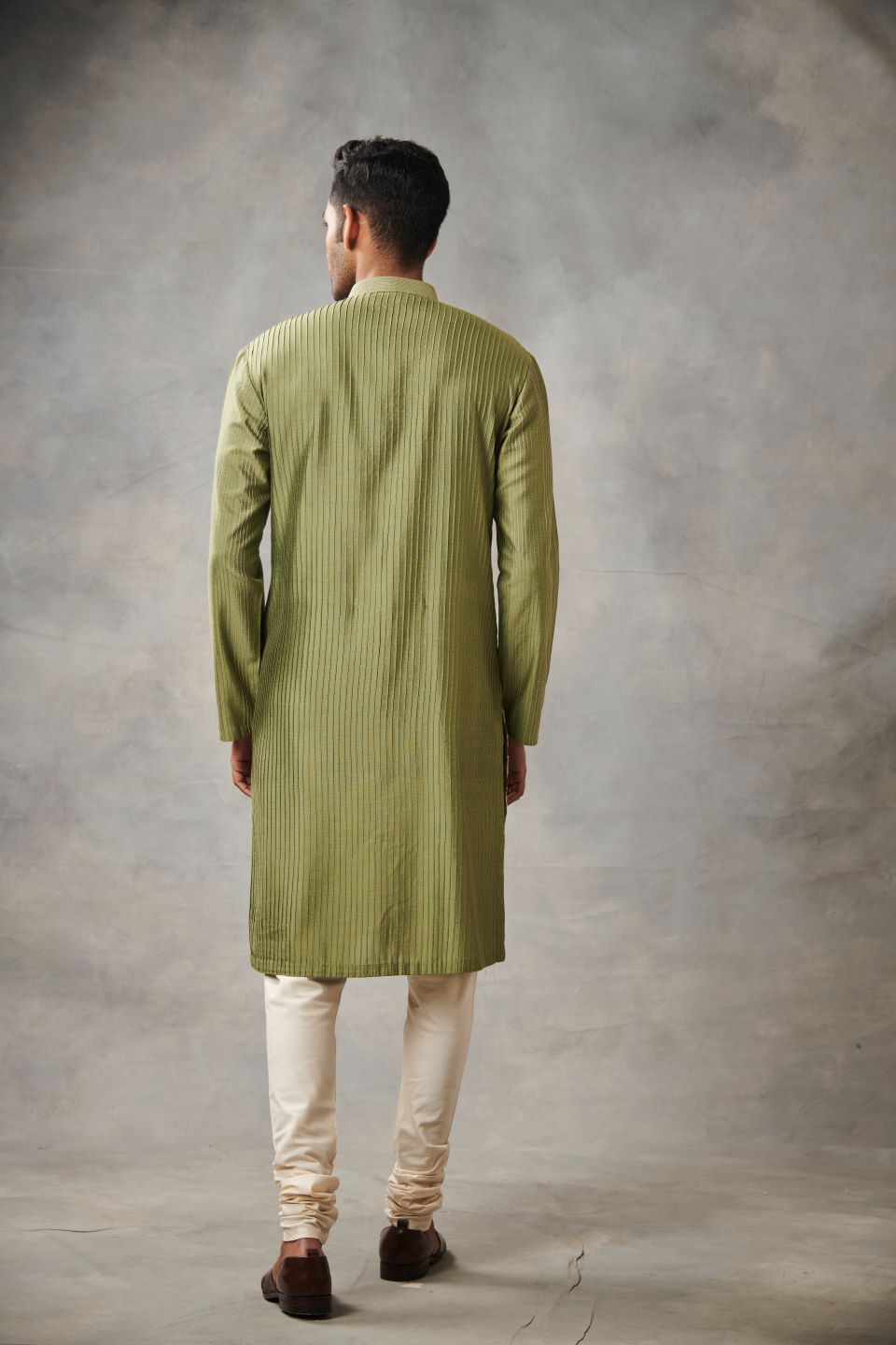 GREEN APPLIQUE PINTUCKED KURTA SET 3