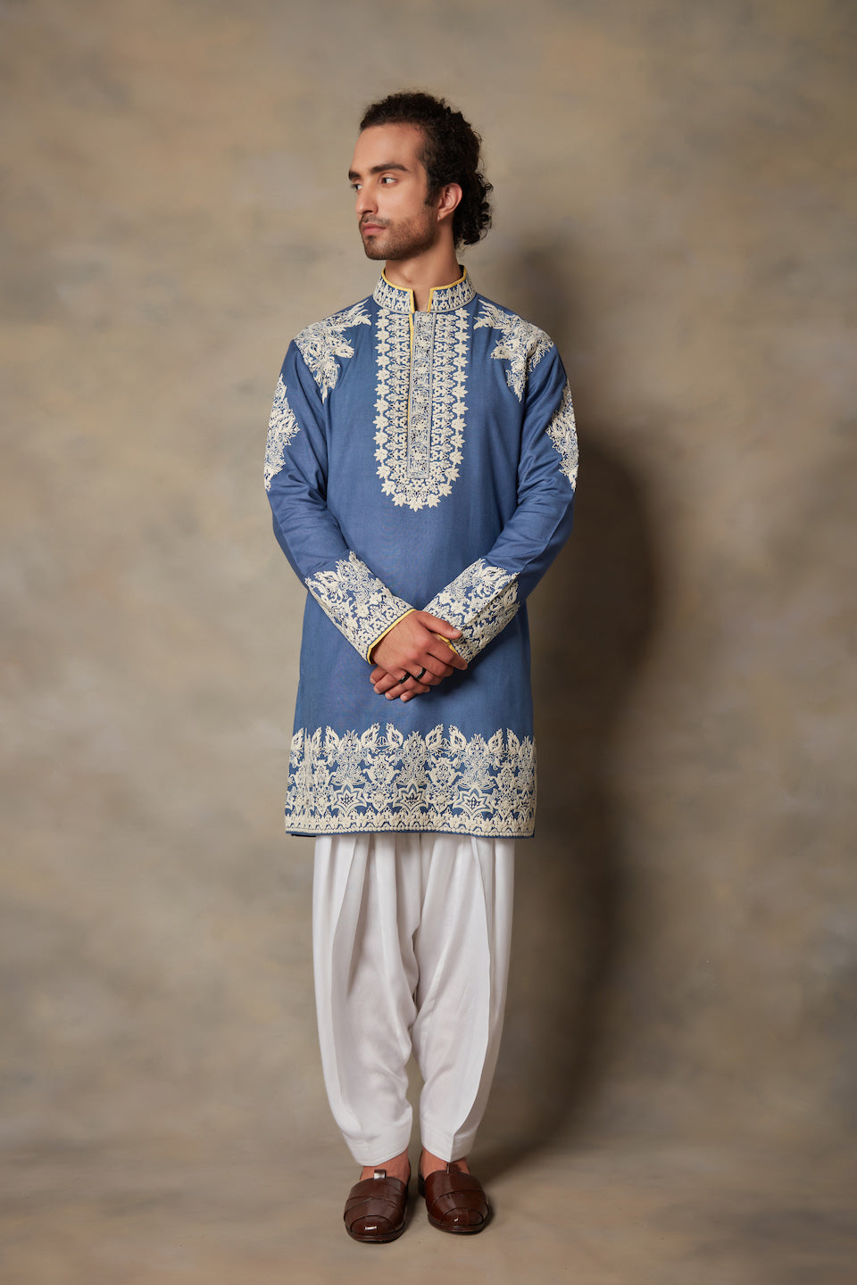 BLUE EMBROIDERED KURTA SET