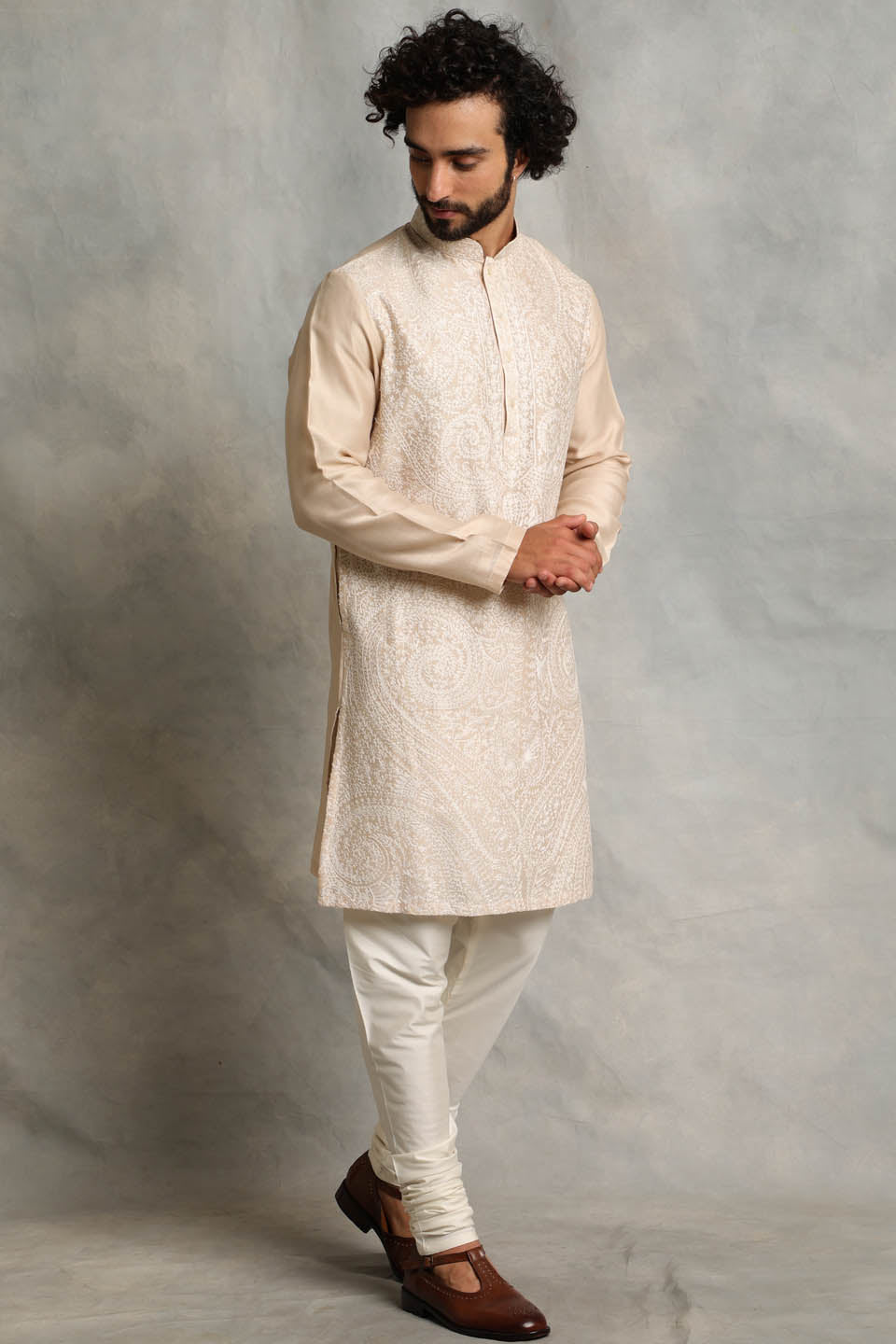 IVORY EMBROIDERED KURTA SET 4