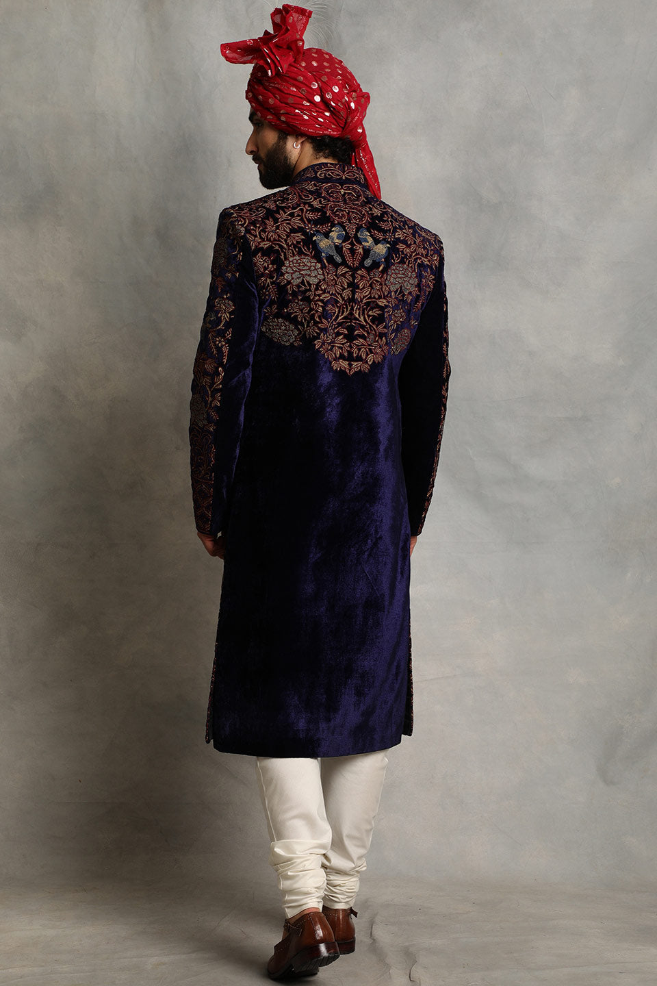 NAVY BLUE EMBROIDERED VELVET SHERWANI SET 2